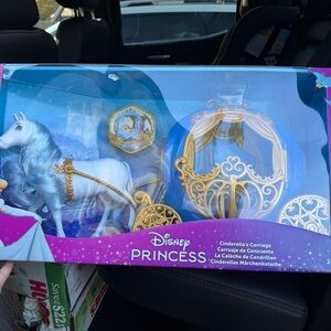 Disney Princess Cinderella's Rolling Carriage & Horse With Brushable Mane & Tail